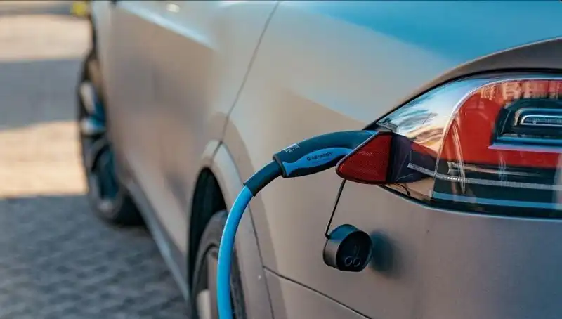 2023'ün İlk Yarısında 9.1 Milyon Elektrikli Araç Satışı Gerçekleşti