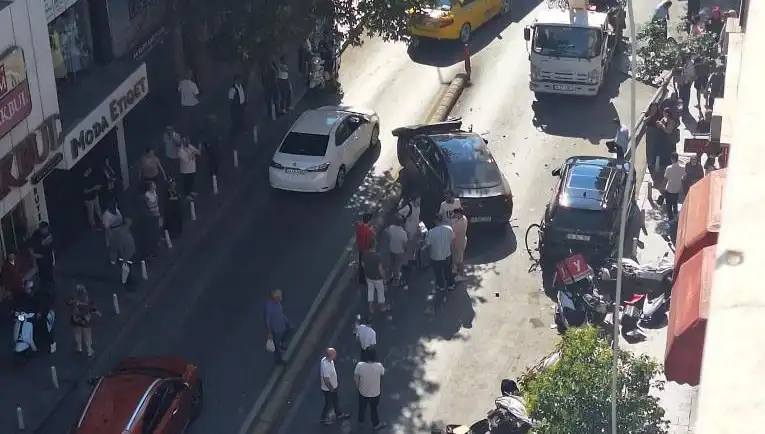 İranlı Sürücünün Kazası: Sokaklar Kaosa Dönüştü!