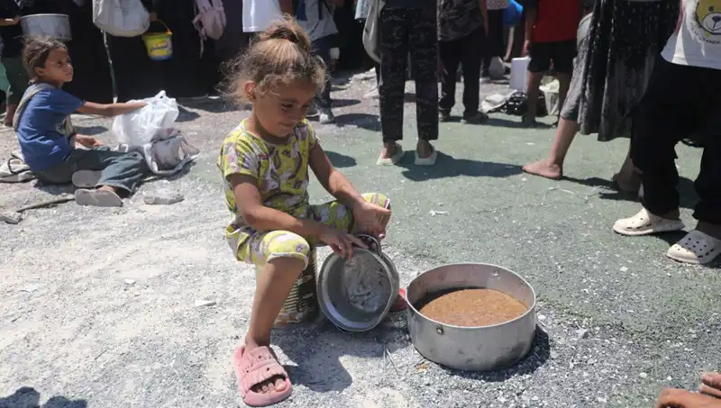 Gazze'de Ekmek İçin Feryat: Çocukların Açlık Çilesi