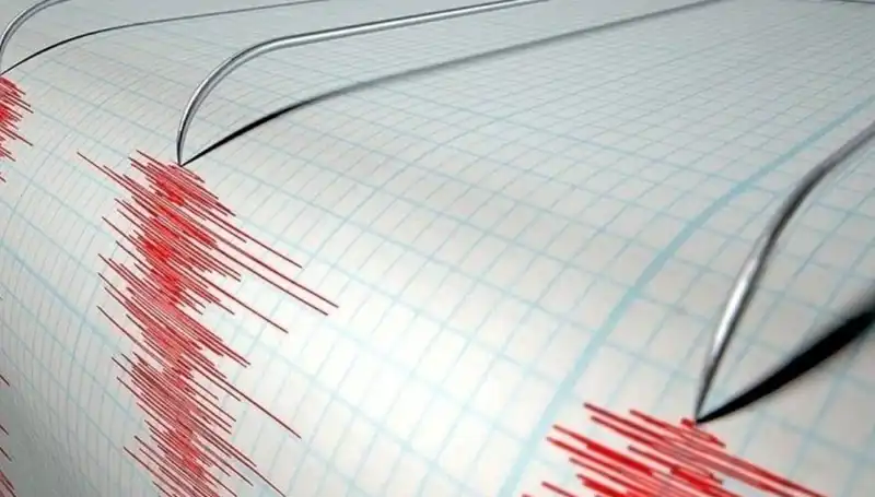 Sındırgı'da 4,2 Büyüklüğünde Deprem: Halk Tedirgin!