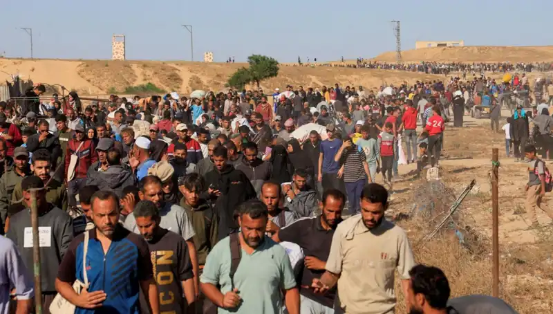 İsrail, Gazze’de İnsani Yardım Konvoyuna Ateş Açtı: 15 Filistinli Hayatını Kaybetti