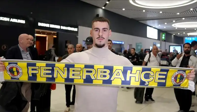 Fenerbahçe, Genç Yıldız Mimovic'in Lisansını Çıkardı: Transferde Yeni Dönem