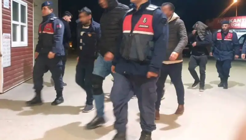 Uyuşturucu Partisine Baskın: Bağ Evinde Dolu Dolu Bir Gece!