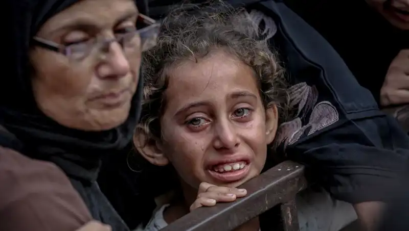 Gazze'de Açlık Savaşları: Beyaz Saray'dan Gelen Şok Görüntüler
