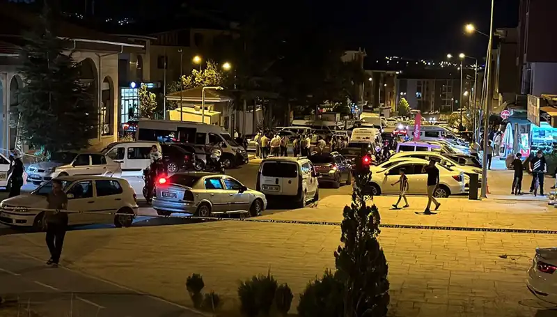 İki Ailenin Kavgası Hastaneye Taşındı: Yaralı Sayısı 4’e Yükseldi