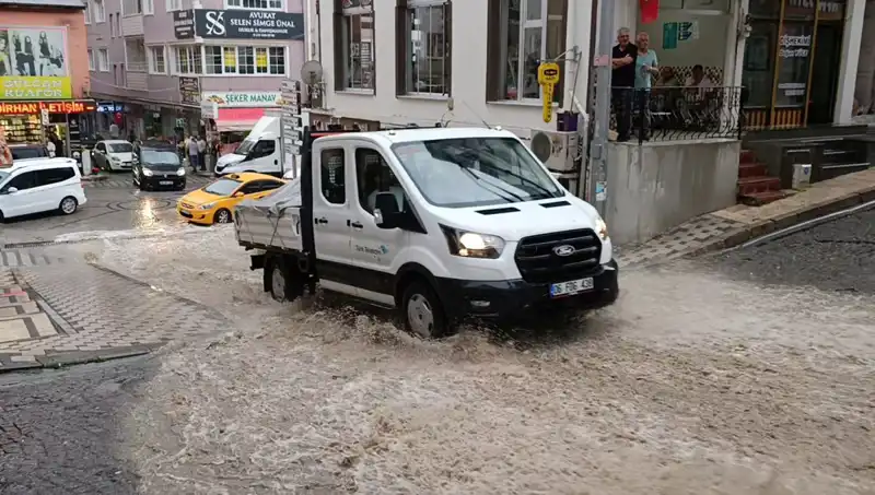 10 Dakikalık Sağanak, Şehri Göz Göre Göre Su Bastı!