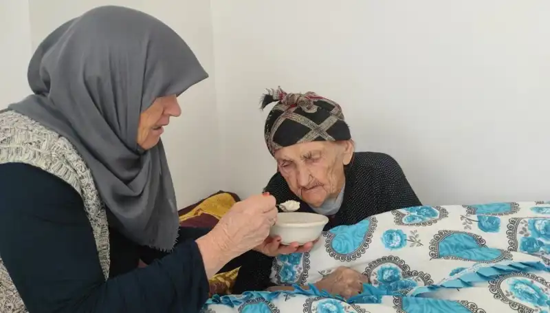 102 Yaşında ve Hiç Doktora Gitmedi: Kezik Nine'nin Uzun Yaşam Sırrı