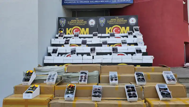 Adana’da 12 Bin Kaçak Güneş Gözlüğü Operasyonu: Rekor Ele Geçirildi