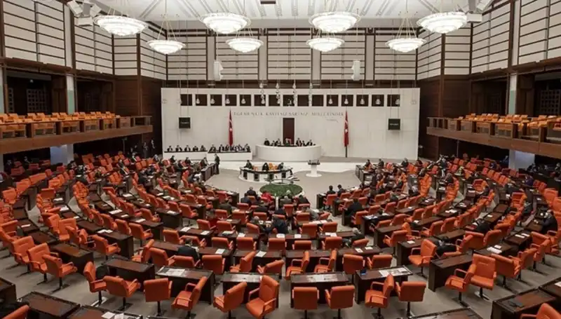 Meclis'te Gıda Zehirlenmesi İddialarına Tepkiler Yükseliyor