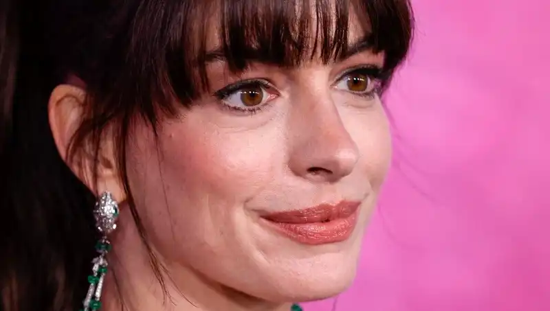 Hollywood'un Tartışmalı Estetik Trendi: Yüzlere Ölü İnsan Derisi Enjeksiyonu