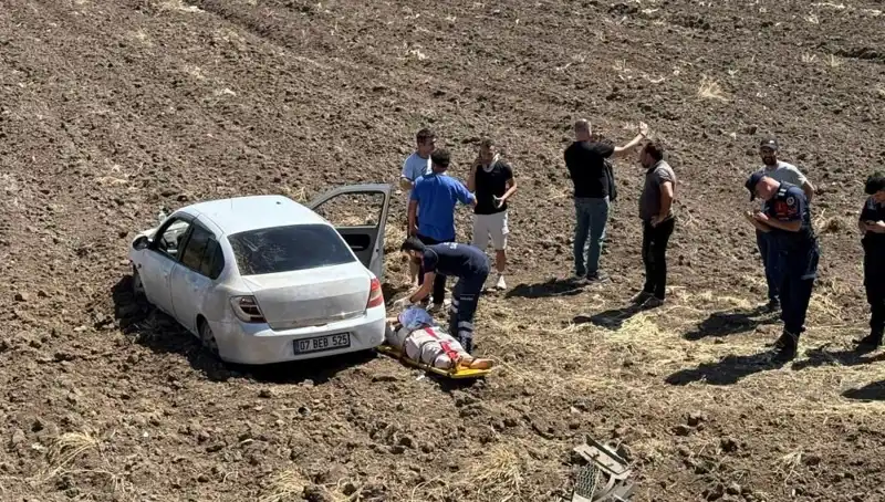 Osmaniye'de Tarlaya Uçan Otomobil Kazası: Üç Kişi Yaralandı!