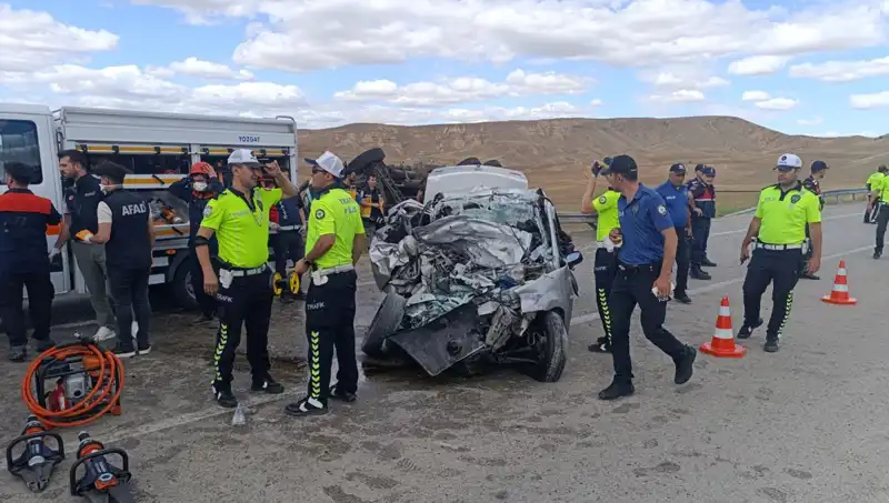 Yozgat'ta Feci Kaza: 3 Kişi Hayatını Kaybetti, 2 Yaralı Var