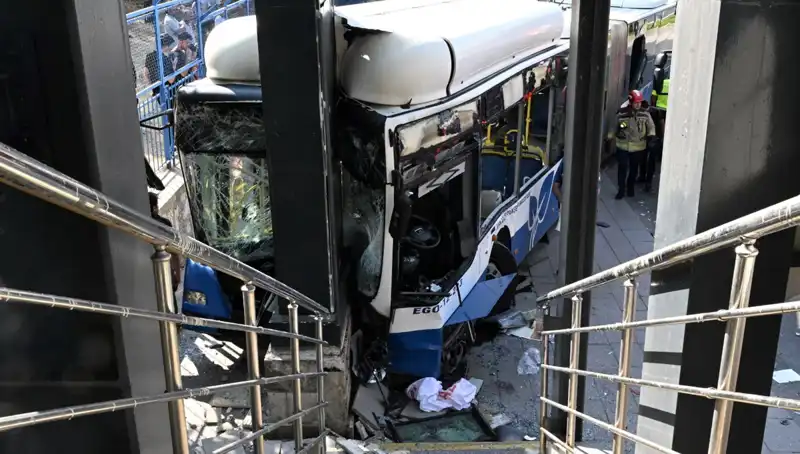 Ankara'da Meydana Gelen Otobüs Kazasında 27 Kişi Yaralandı