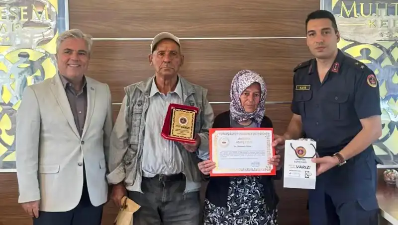 Tek Var olan Evlerini Jandarmaya Bağışlayan Ailenin Duygulandıran Hikayesi