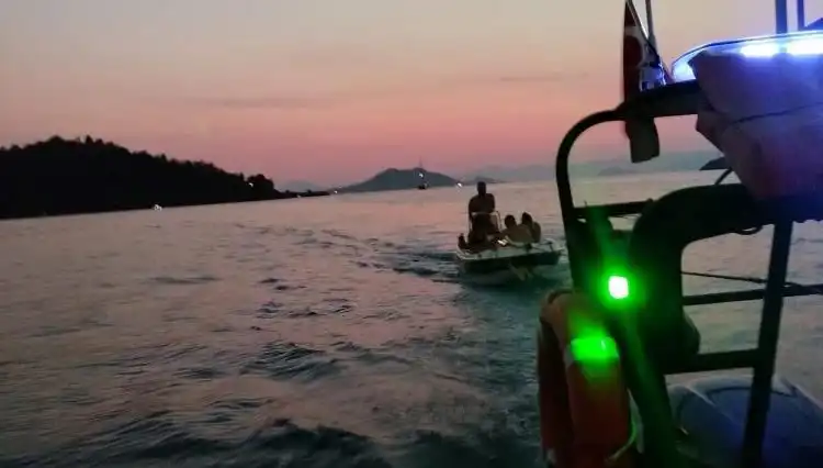 Fethiye Açıklarında Sürüklenen Teknedeki 4 Kişinin Dramı: Kurtarma Operasyonu Başarıyla Tamamlandı