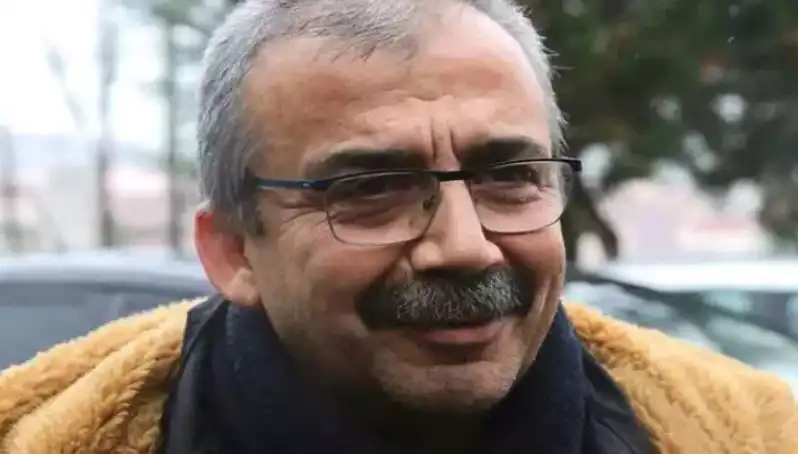 Sırrı Süreyya Önder’in Hayatı, Siyasi Kariyeri ve Hastalığı Hakkında Bilgiler