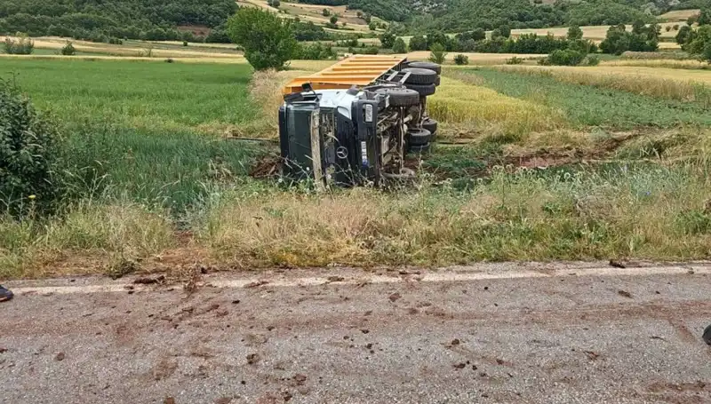 Tokat’ta Devrilen Kamyon Kazasında Hayatını Kaybeden Şoförün Dramı
