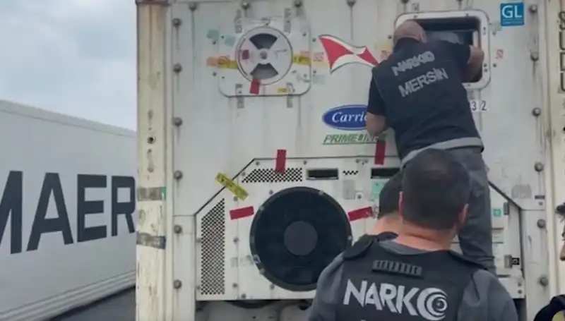 Mersin'de Beklenmedik Uyuşturucu Operasyonu: Büyük Yakalama!