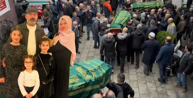 Rize, Strasbourg'da Hayatını Kaybeden Kız Kardeşlere Duygusal Bir Veda Töreni Düzenledi