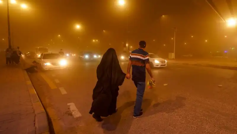 Irak'ta Kum Fırtınası: Hava Taşımacılığına Yüzde Yüz Etkisi