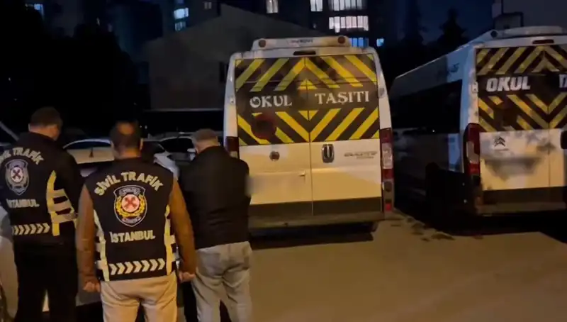 Görüntüler Tepki Topladı: 2 Servis Sürücüsü Tutuklandı