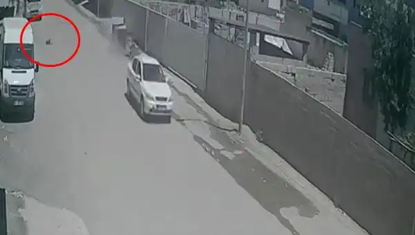 Çocuk Yaya Geçidinde Otomobilin Çarpması Sonrası Sır Perdesi Aralanıyor