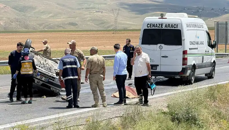 Mezuniyet Kutlamasında Feci Kaza: Bir Genç Hayatını Kaybetti, Dört Yaralı