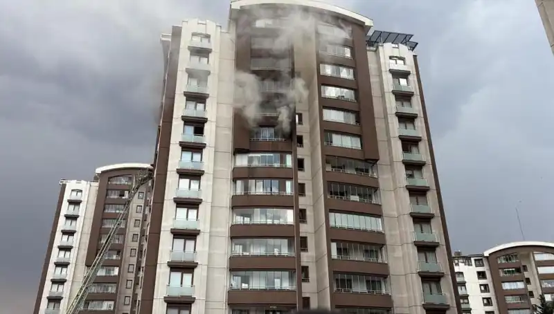 Ankara'da 14 Katlı Bina Yangını: Korku Dolu Anlar ve Hayat Kurtarma Mücadelesi