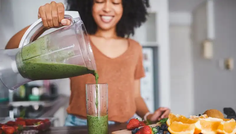 Smoothie ve Meyve Suyu: Hangisi Daha Sağlıklı Bir Seçimdir?