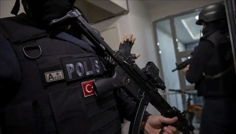 Afyon'da Görkemli Operasyon: 26 Şüpheli Yakalandı!