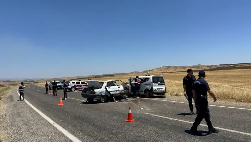 Adıyaman'da Faciaya Neden Olan Trafik Kazası: 4 Kişi Hayatını Kaybetti