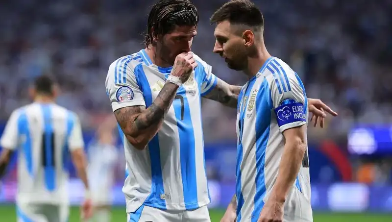 Rodrigo de Paul, Messi'nin Yanında Yeniden Buluştu: Futbolseverleri Heyecanlandıran Anlar