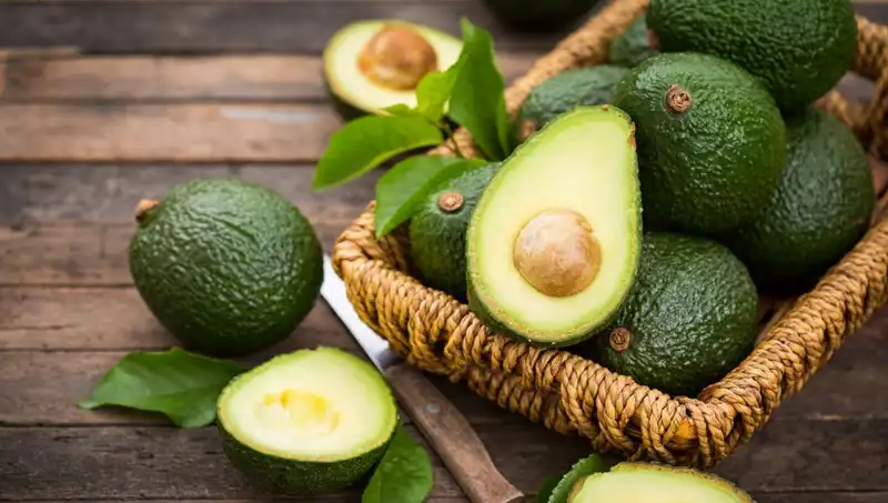 Avokado: Sağlıklı mı, zararlı mı? Besin Gücü ve Riskleri Nelerdir?