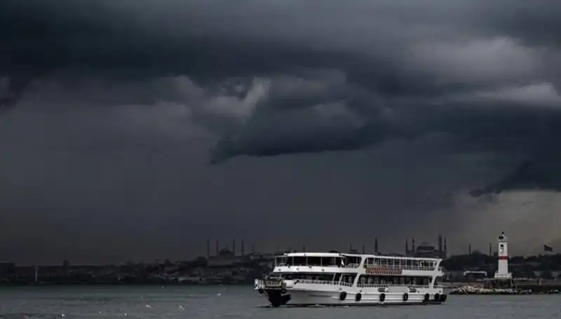 İstanbul'da Sağanak Yağışlar Kapıda: Meteorolojiden Acil Uyarı Geldi!