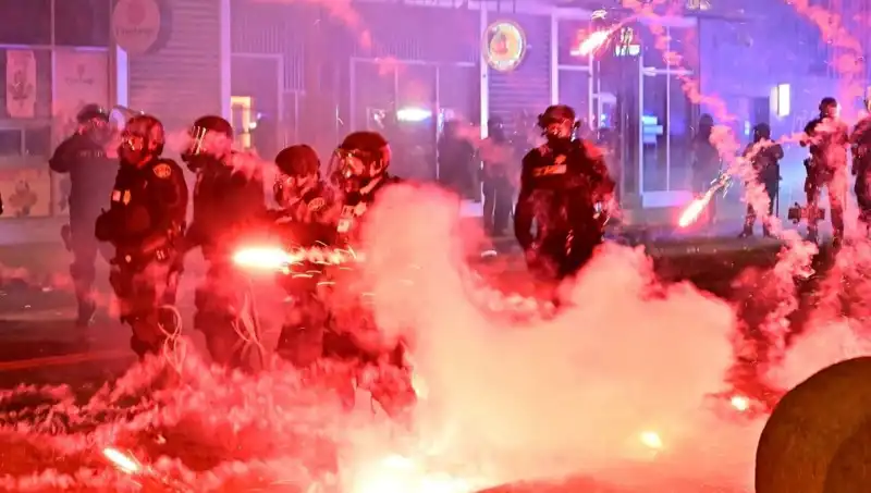 ABD'de İsyan Patlak Verdi: Los Angeles Protestoları Diğer Şehirlere Sıçradı