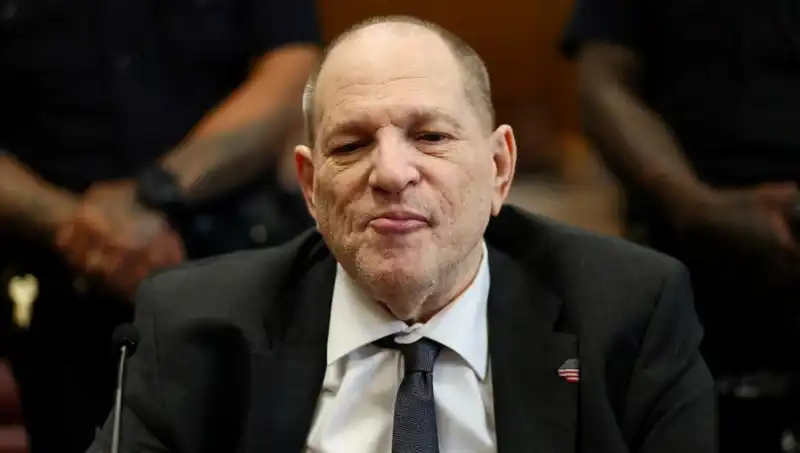 Cezaevindeki Hollywood Yapımcısı Harvey Weinstein Yeniden Suçlu Bulundu: Ne Olacak?