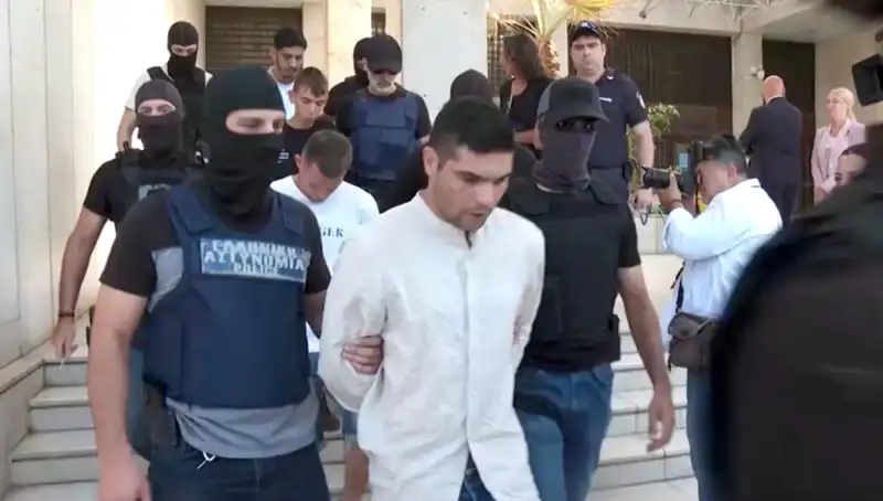 Atina’da Şok Edici Cinayet: Profesörün Katilinin Peşindeyiz!