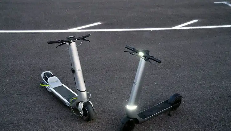 Elektrikli Scooter Devrimi: Hız Rekorları Trafiğe Çıkmayı Yasaklıyor!